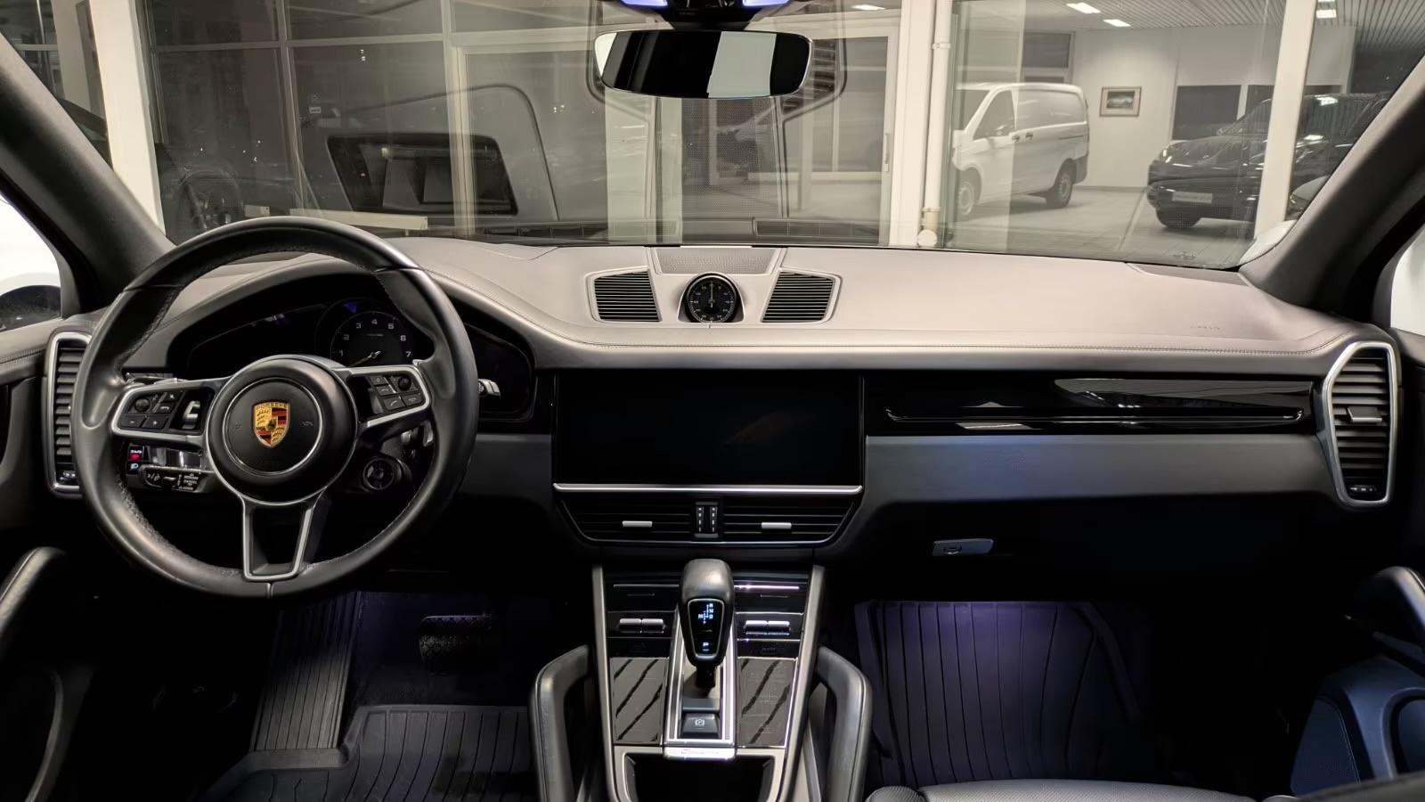 Porsche-Cayenne-2019---3-0-E-Hybrid---462-КS-Premium-Plus