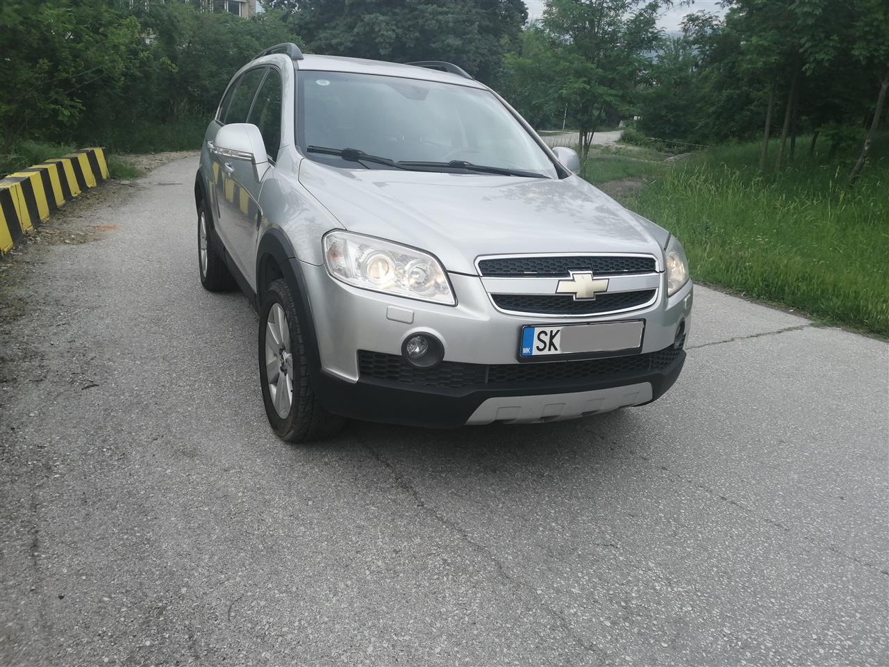 CHEVROLET-CAPTIVA-4X4-so-7-sedista-