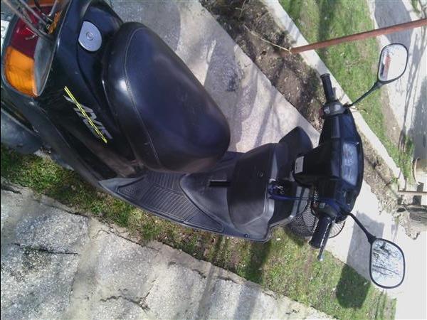Skuter-Yamaha-Axis