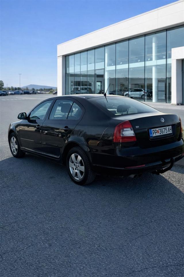 Skoda-Octavia-2012-2-0-TDI-DSG6