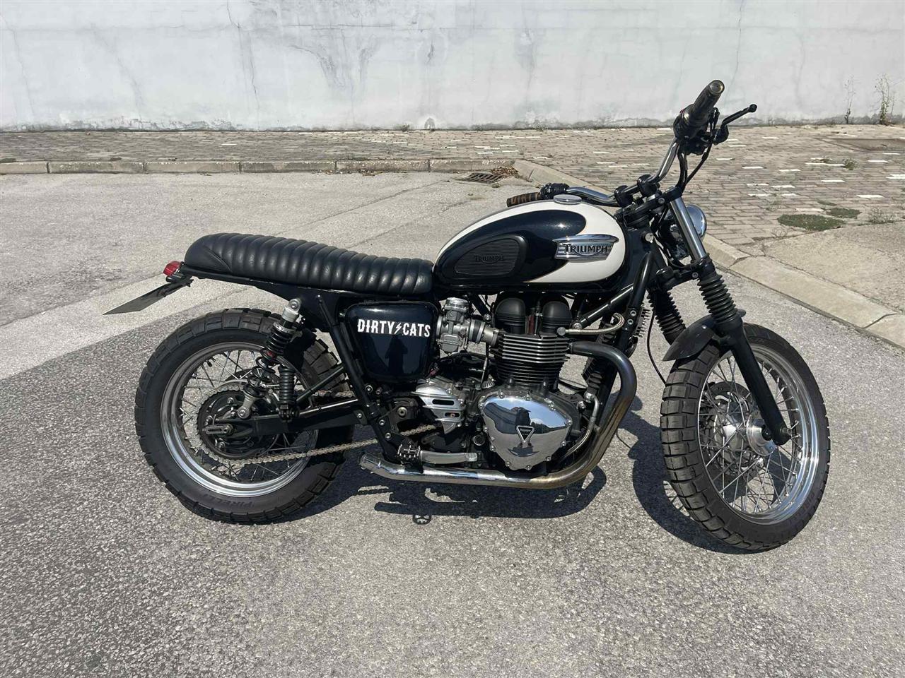 Custom-Triumph-Bonneville-T100