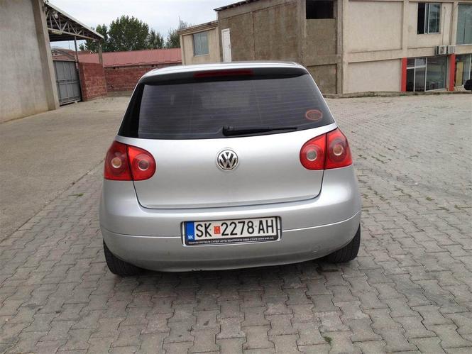 VW Golf 5 -04