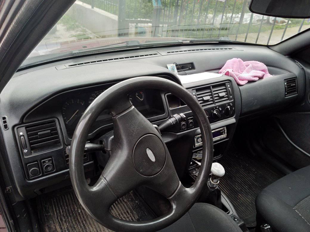 Ford Esocrt Ghia 1.4 -93 | Кичево