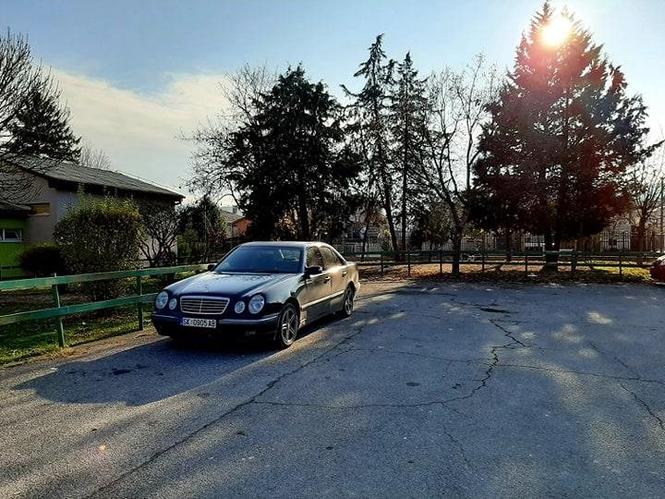 Mercede-Benz E200