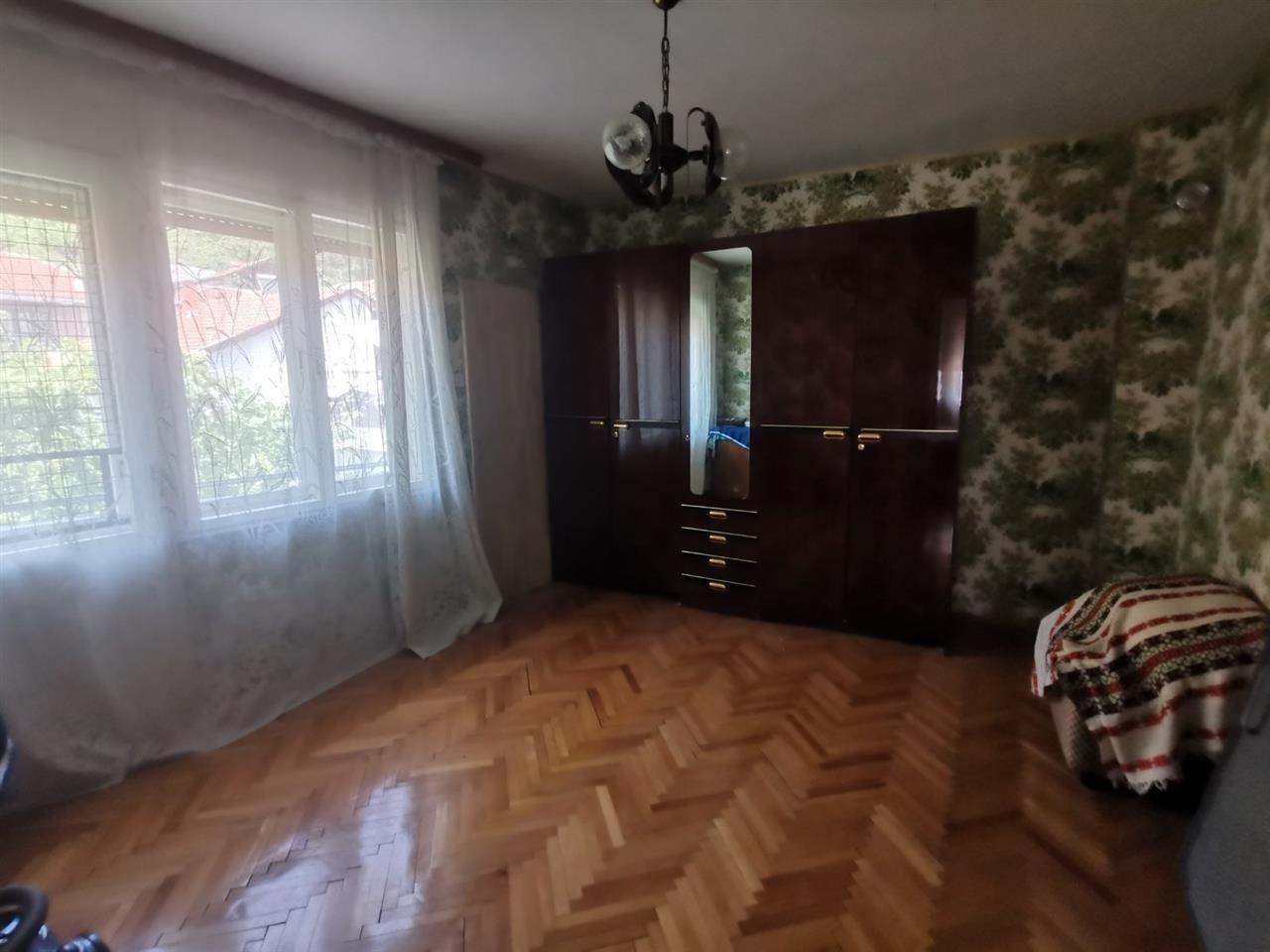 Kuka mia top