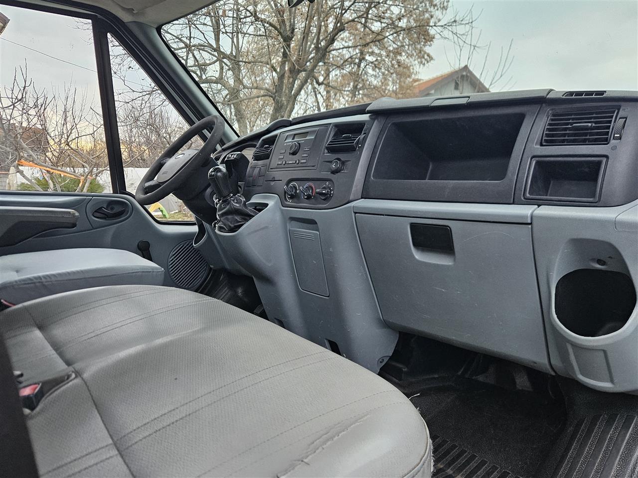 FORD-TRANSIT-2-2-TDCI-KAMJONETA