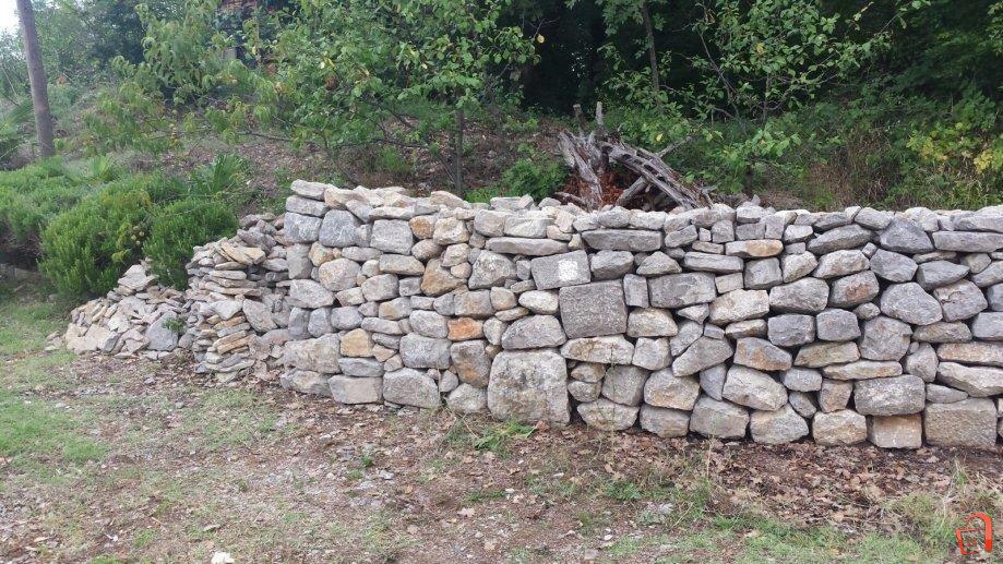 Kamen Za Zidanje Siv Mnogu Povolno Kumanovo