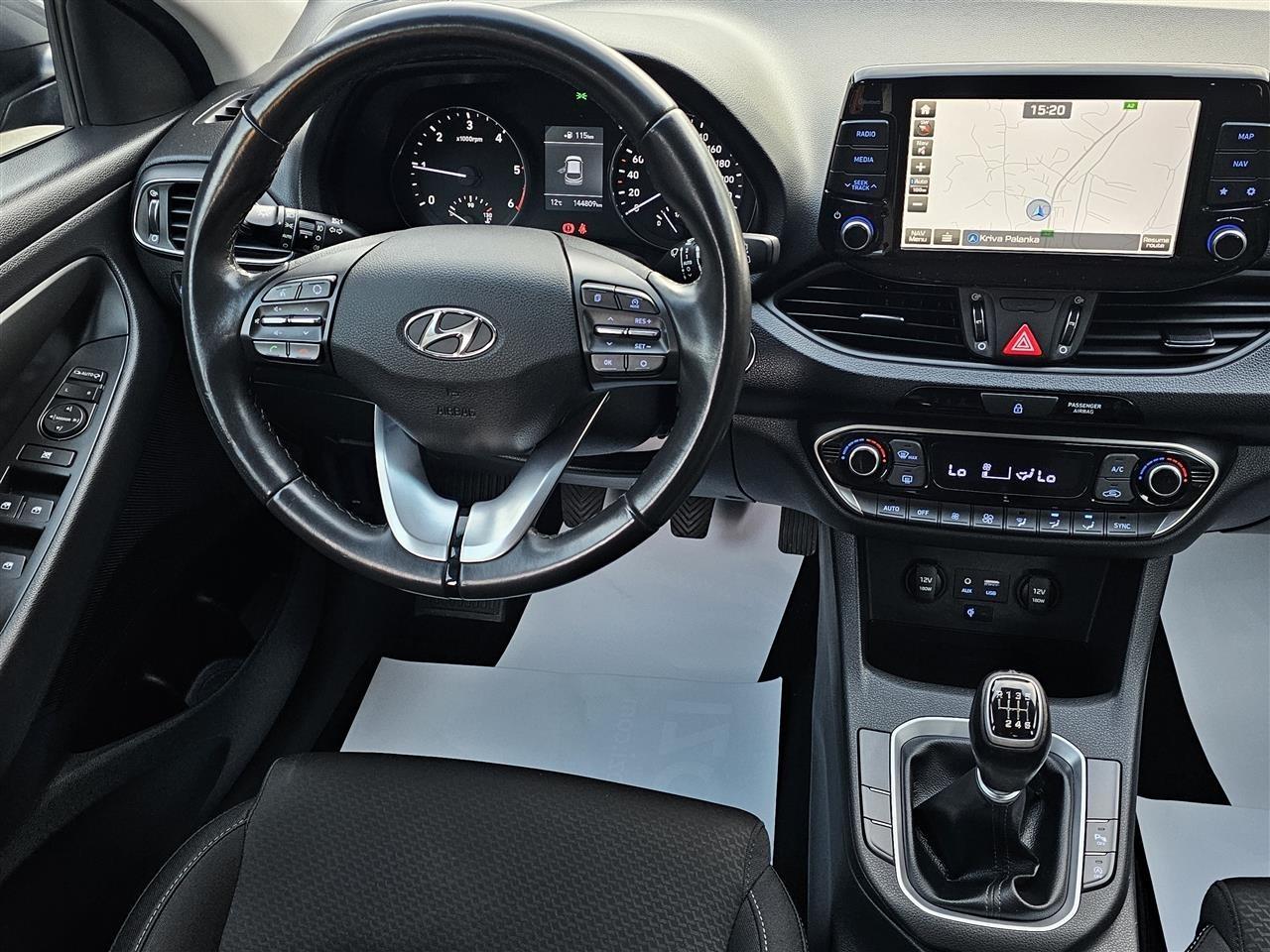 HYUNDAI-I-30-FACELIFT-1-6-CRDI-100-KS-FACF-NAVI-LED-VIP-AUTO