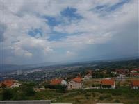  plac so pogled kon Skopje