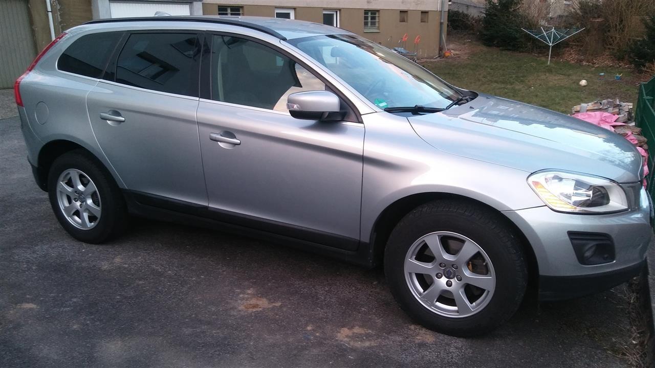 VOLVO-XC-60-190ks-TOP