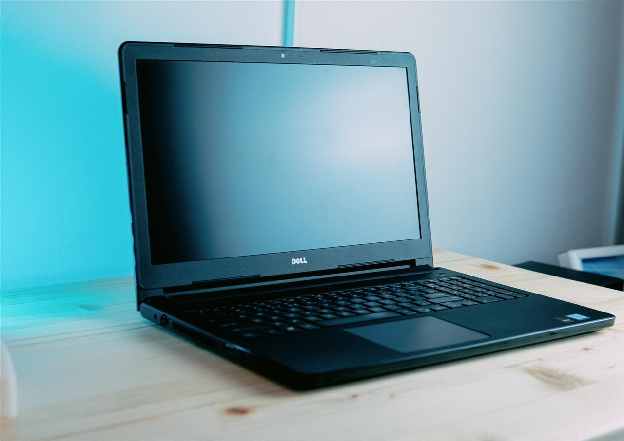 Се-продава-Лаптоп---Dell-Inspirion-5559-15---
