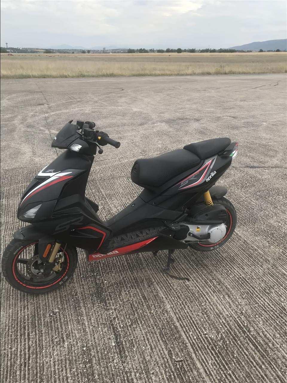 Se-prodava-Aprilia-sr50--2017-