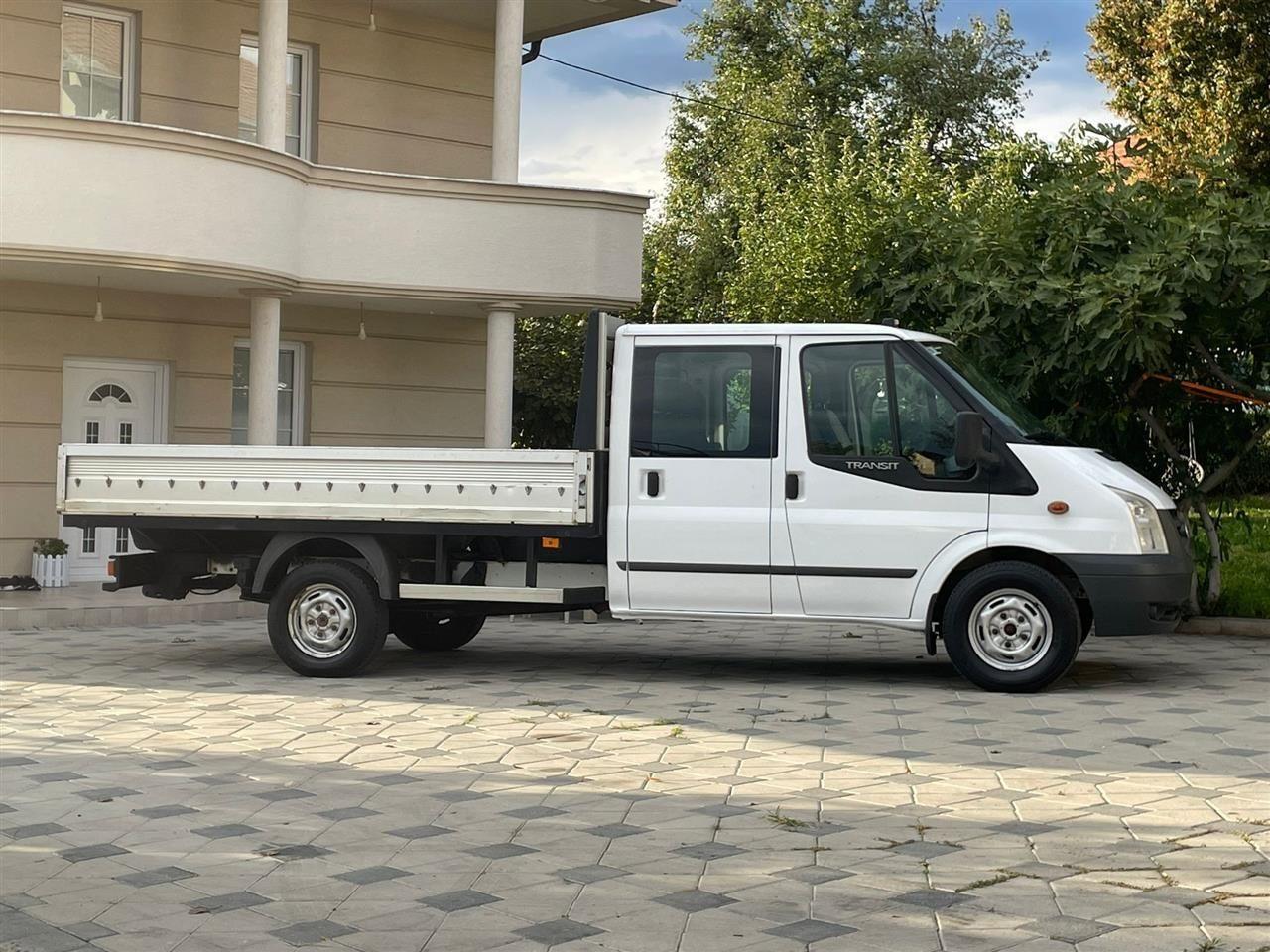 FORD-TRANSIT-TDCI---7-SEDISTA-2013-GOD-KAMJONETA