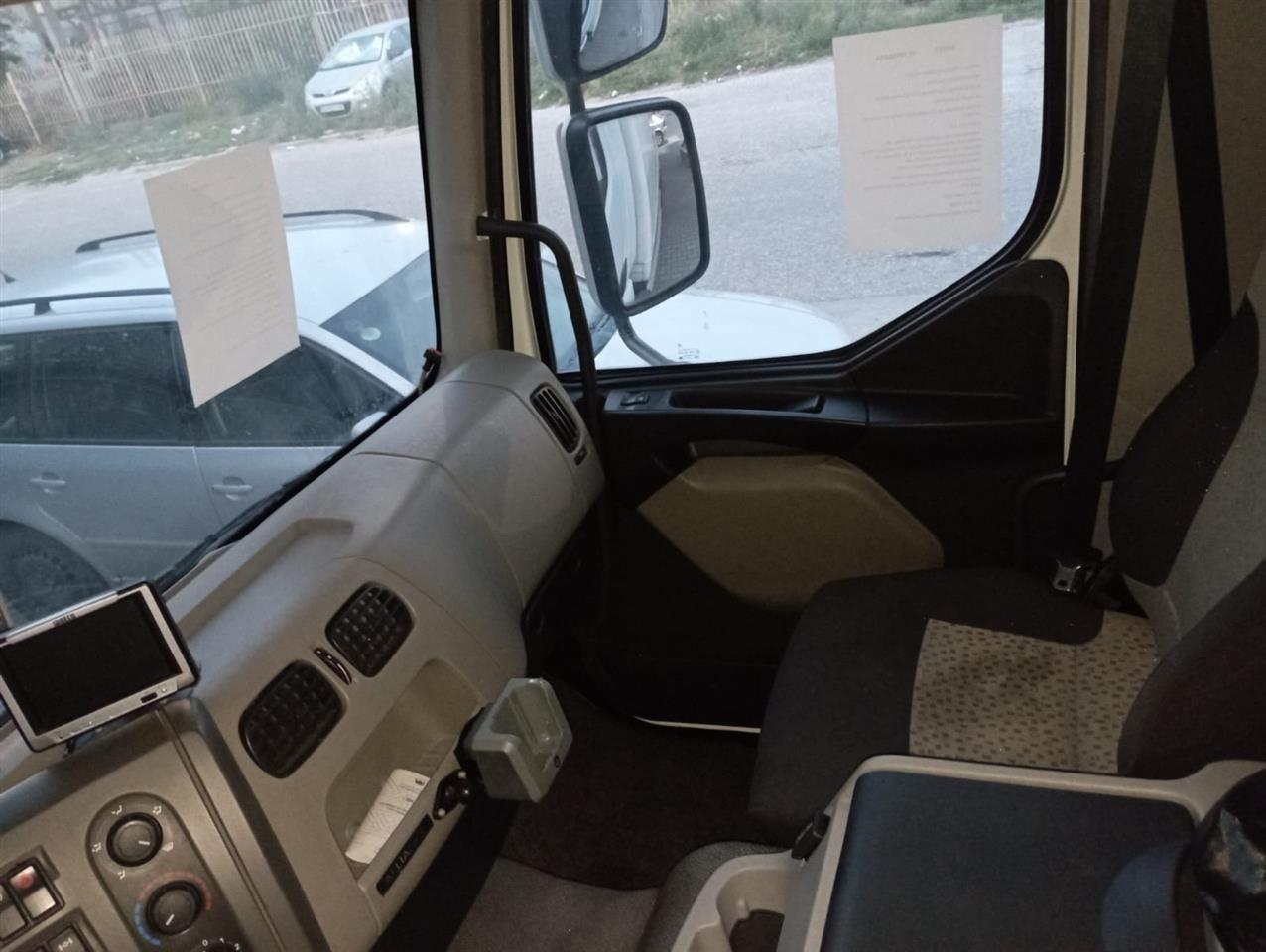 СЕ-ПРОДАВА-RENAULT-Midlum-PREMIUM-220DXI--EURO-5
