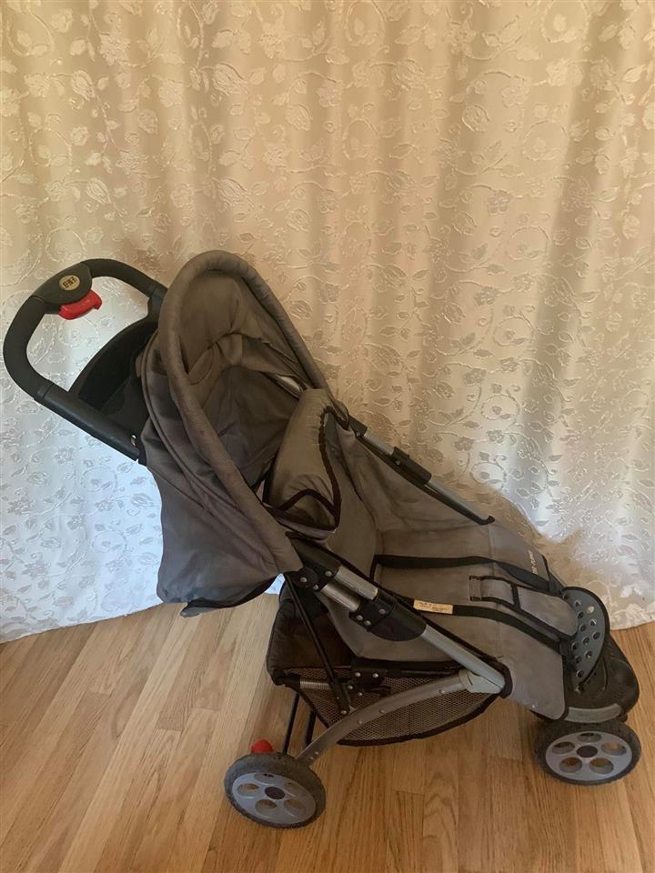 DETSKA KOLICKA I STOLCE ZA HRANA | Скопjе