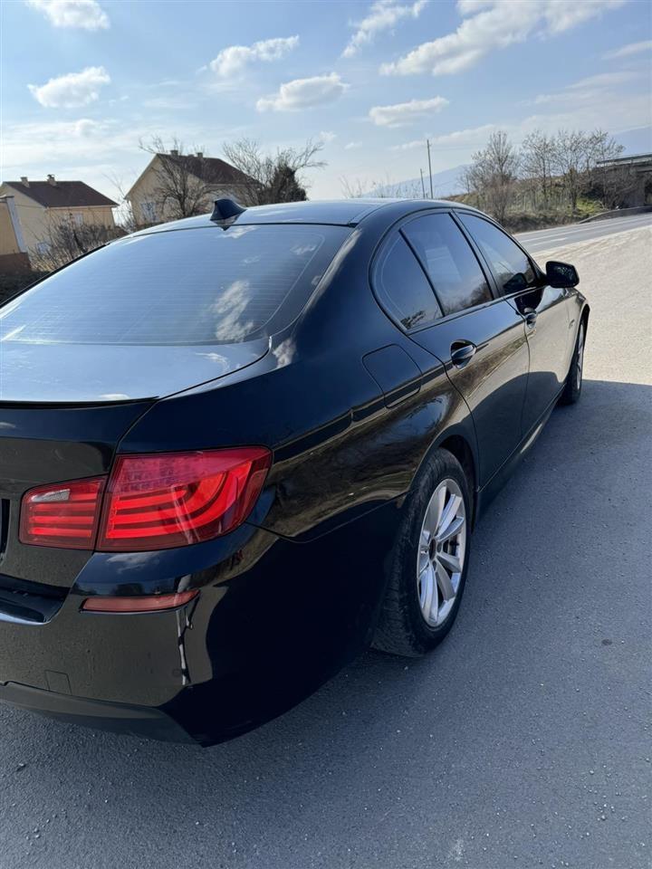 Se-Prodava-BMW-524
