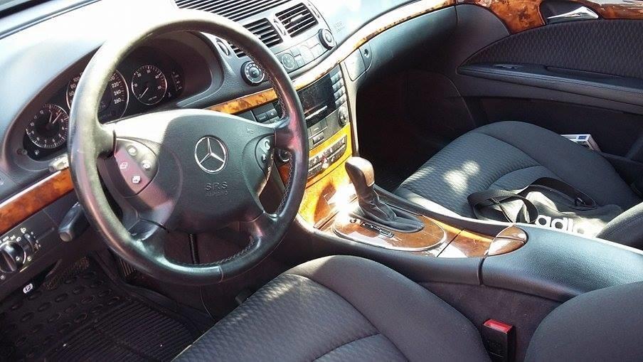 Mercedes-Benz-E220-CDI