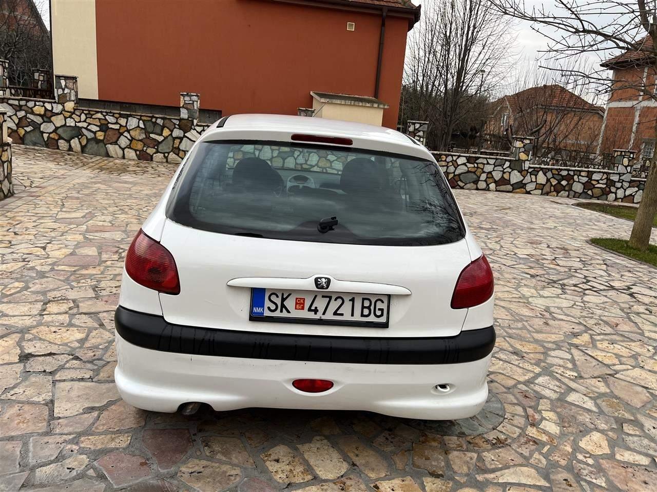 Peugeot-206-1-4-hdi-2008-god