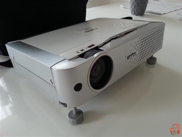 Ad Dva Prozektori Sanyo Polovni For Sale Skopje Aerodrom Electronics Audio Equipment Other Dva Prozektori Sanyo Polovni
