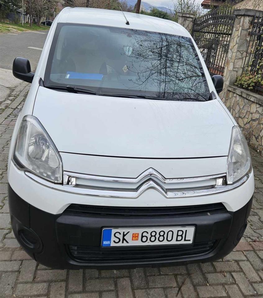 CITROEN-BERLINGO-1-6HDI-2015-god-MULTISPACE-Biznis-class