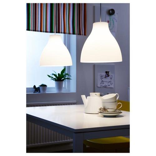 MelodiI luster od Ikea