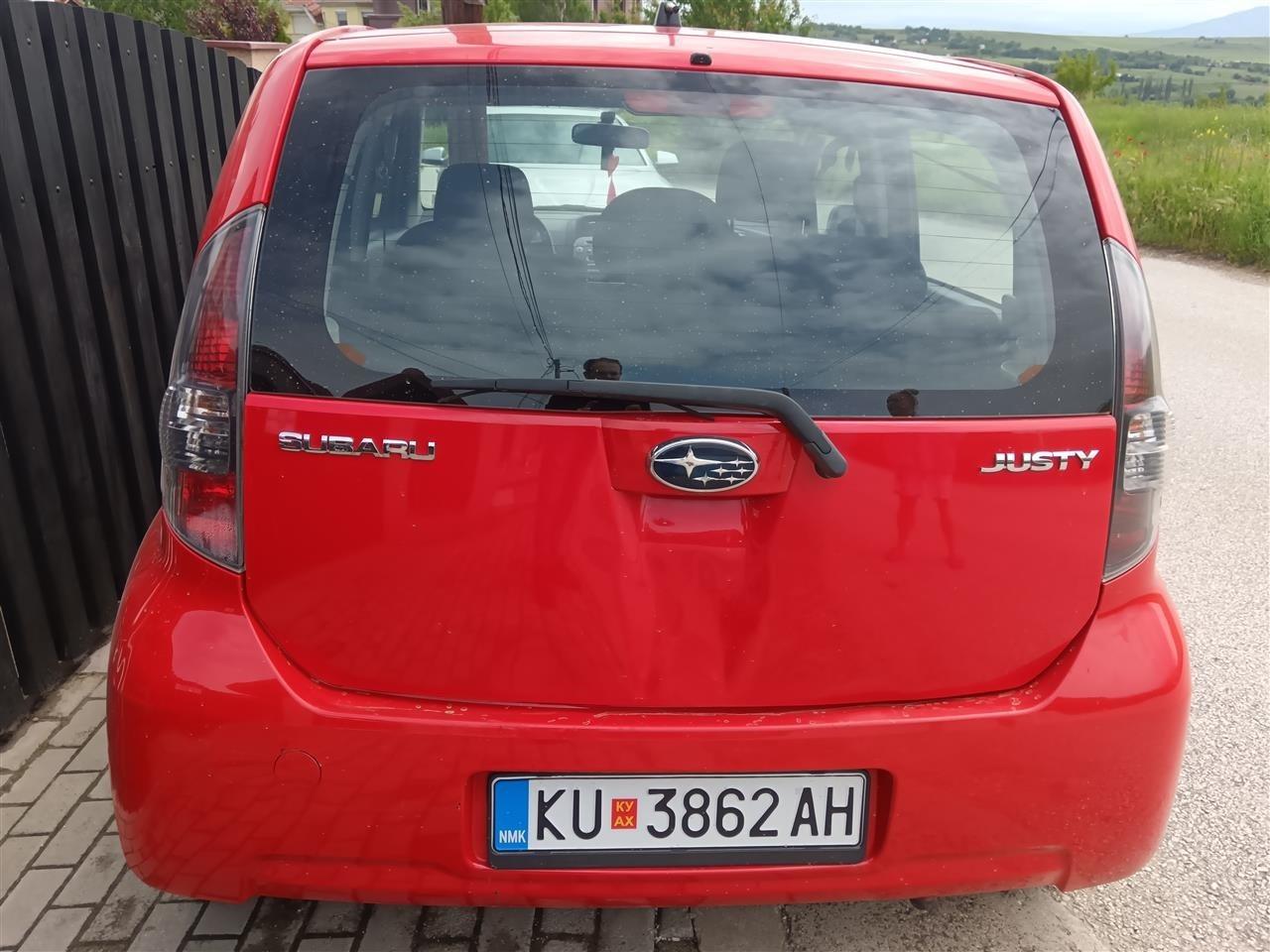 SUBARU-JUSTY-1-0-BENZIN----UVOZ-CH-KLIMA-5-VRATI-REG-MK