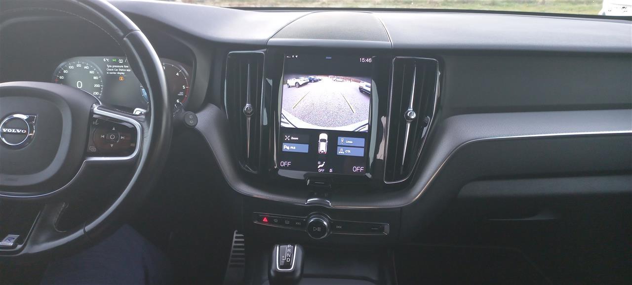 VOLVO-XC60-D4-190KS-2020g-AUTOMATIC-R-DESIGN