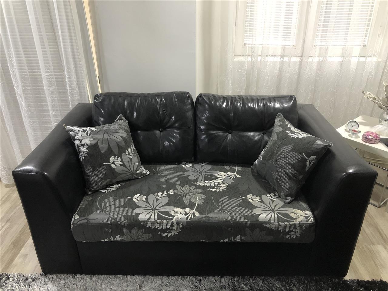 Dfs odell deals 3 seater