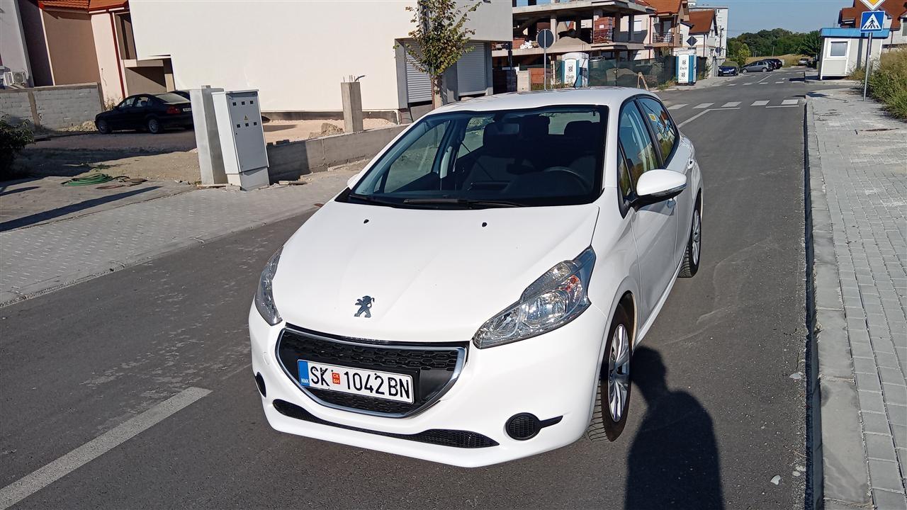 Peugeot-208-Kako-nova-2014-ta-za-pochetnici