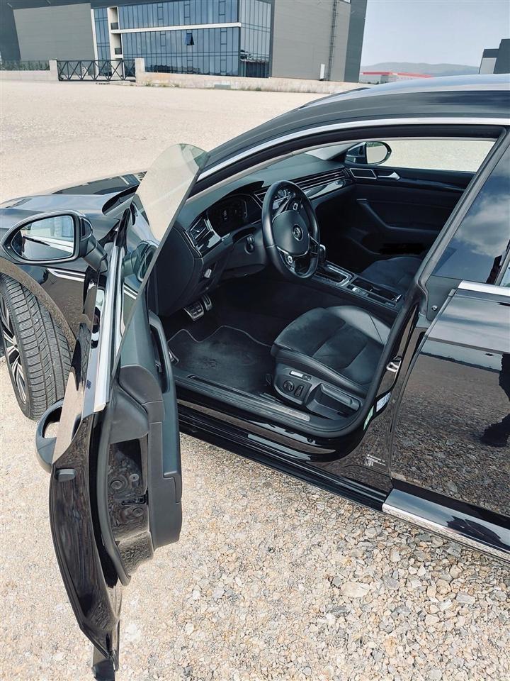 Se-prodava-VW-Arteon-2-0-TDI-ELEGANCE
