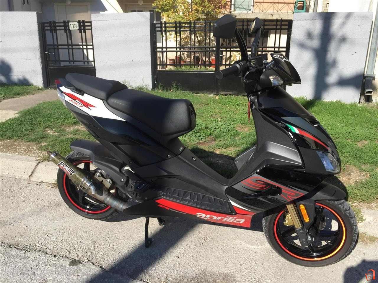 Aprilia SR 50 стант
