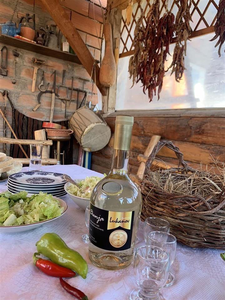 -Rakija-Dunja