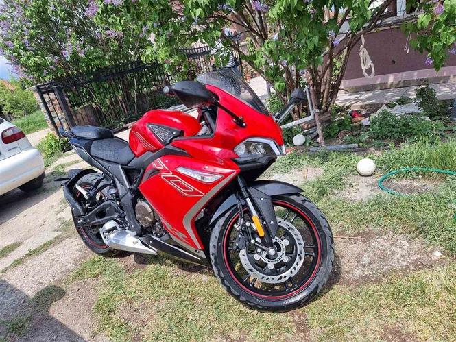 Se prodava odlicen motor