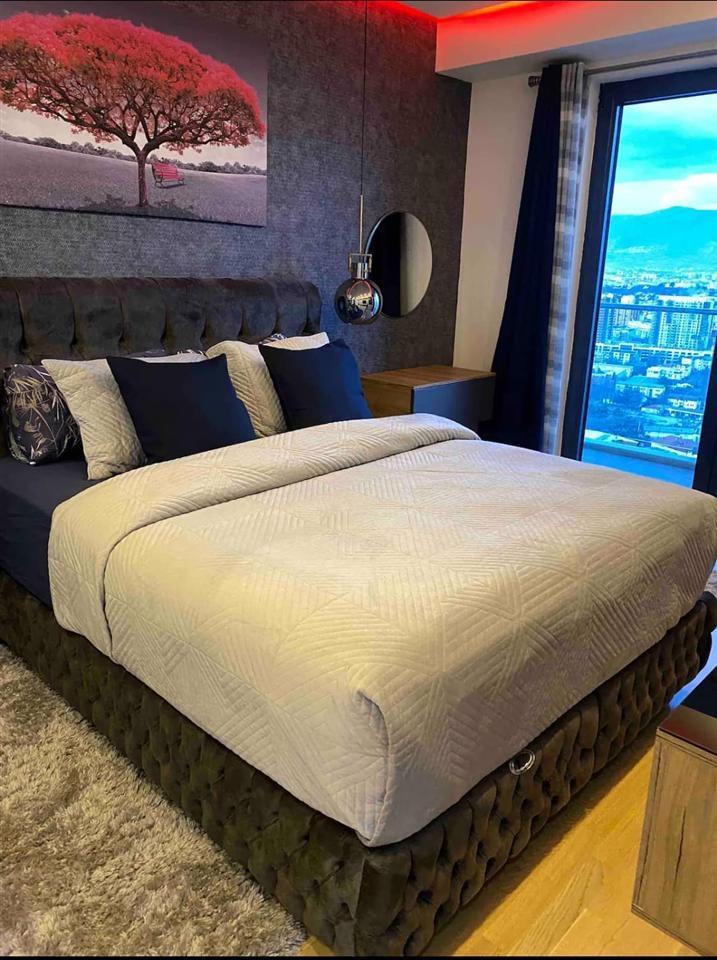 For-Rent--Modern-3-Bedroom-Apartment-with-Stunning-City-View