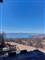 Kapital kuka so dvorno mesto i pogled na ezero Velestovo