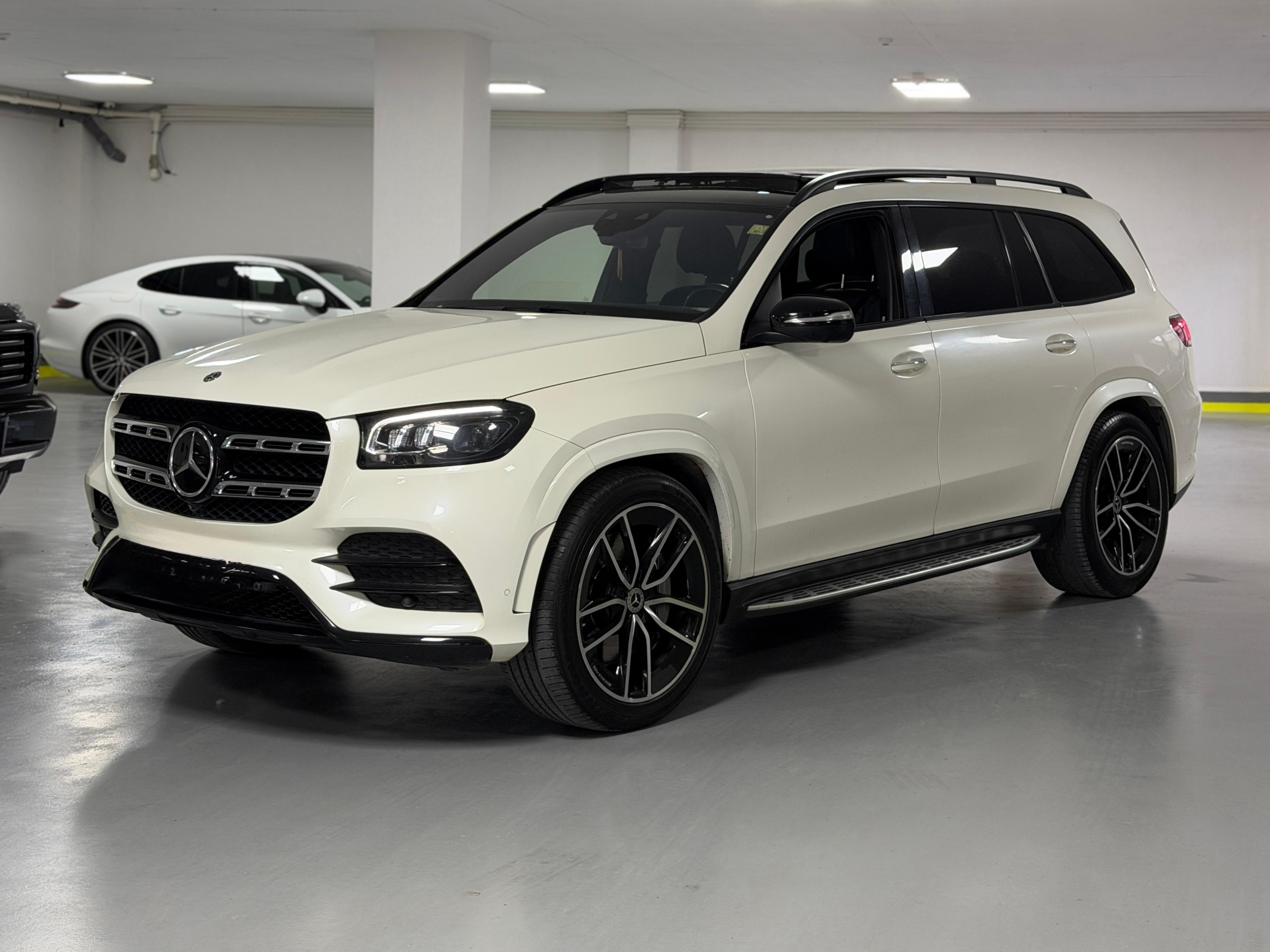 Mercedes-Benz-GLS-400d-4MATIC-330kc-AMG-2020-Godina