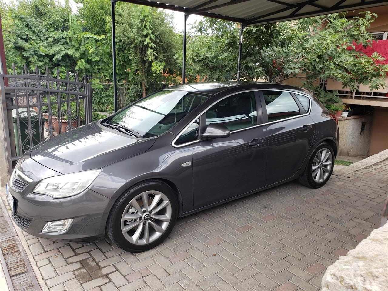 Opel Astra J Skopje