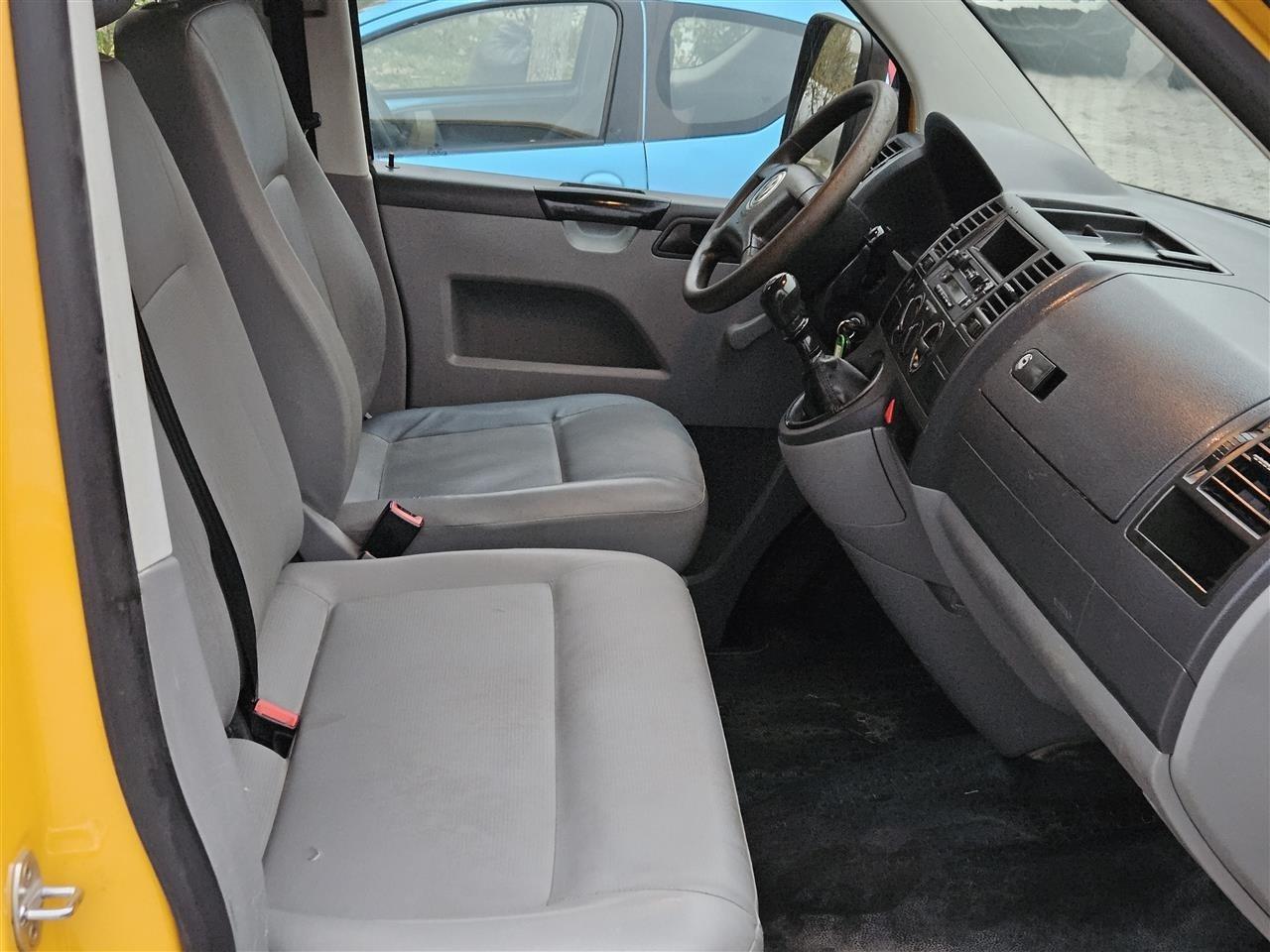 VW-T5---1-9-TDI---7-SEDISTA