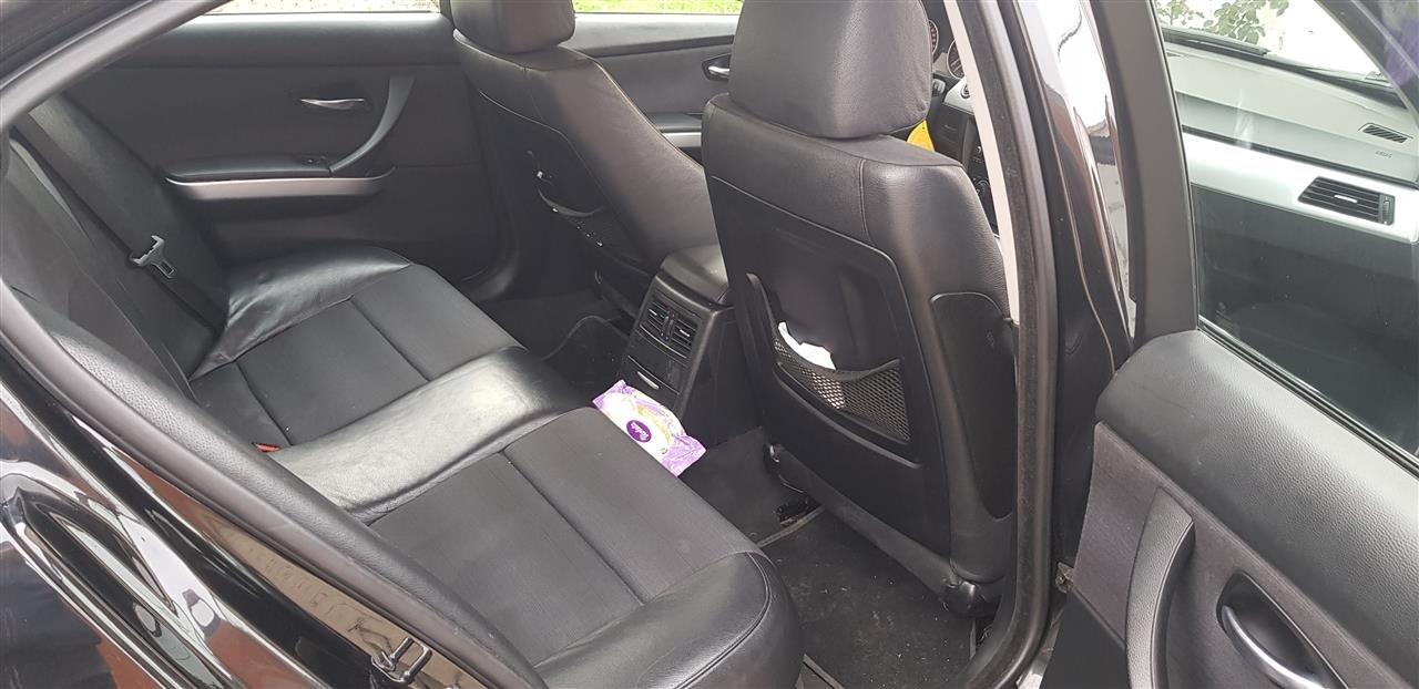 BMW-320--05