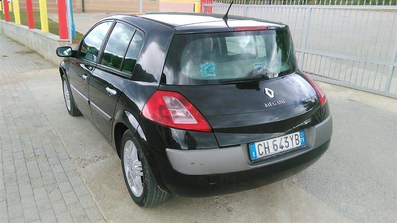 VW-Golf--06