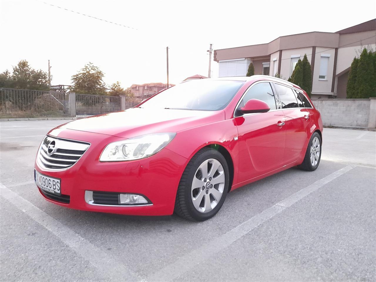 OPEL-INSIGNIA-SPORTS-TOURER-2-0-CDTi-BESPREKORNA-SOSTOJBA-13