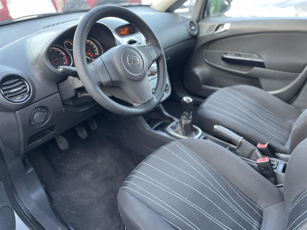 OPEL-CORSA-D-1-2-BENZIN-80KS-GOD-08--FACELIFT--KLIMA-EXTRAA-