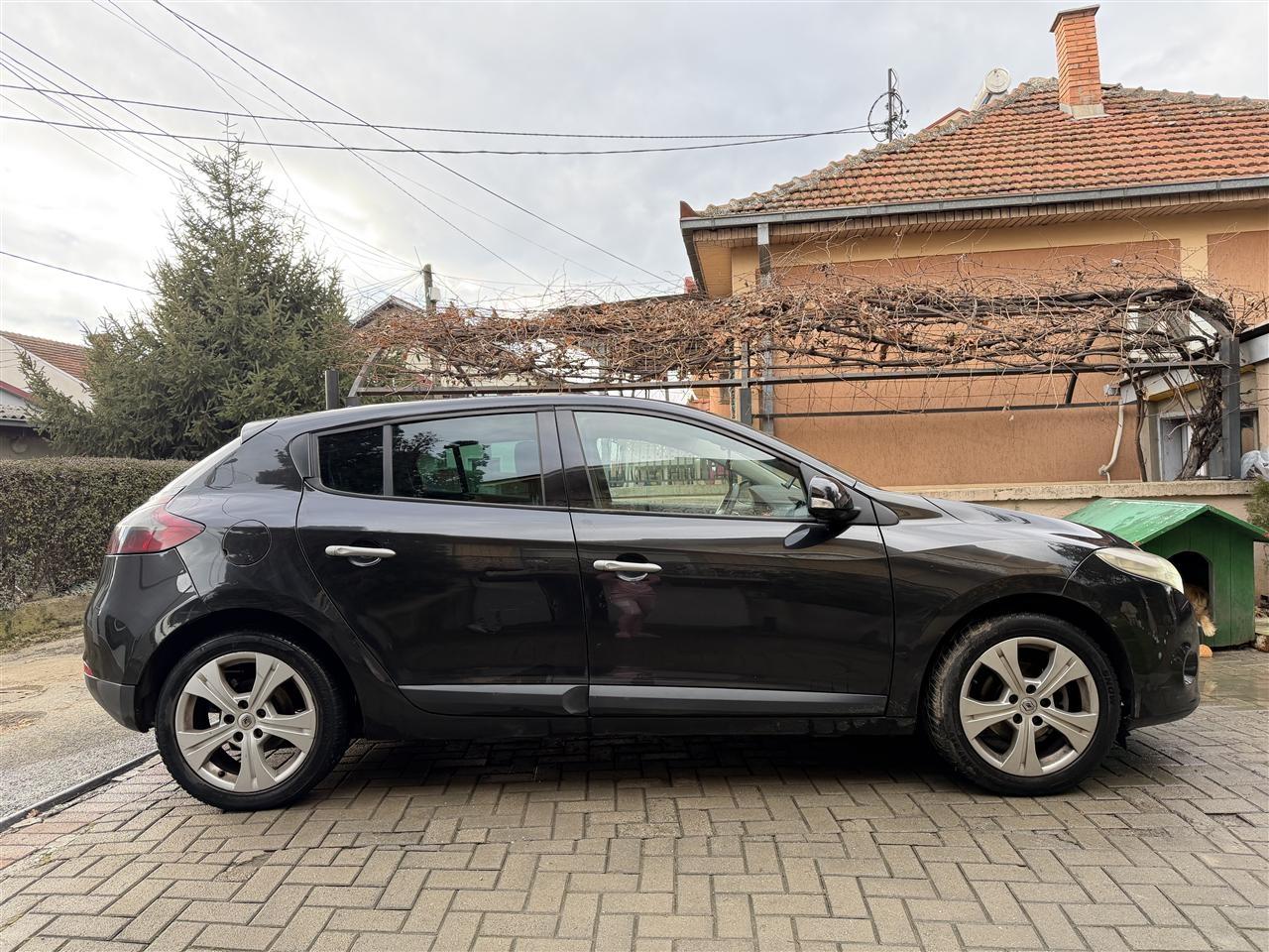 Се-продава-Renault-Megane-1-5-dCi