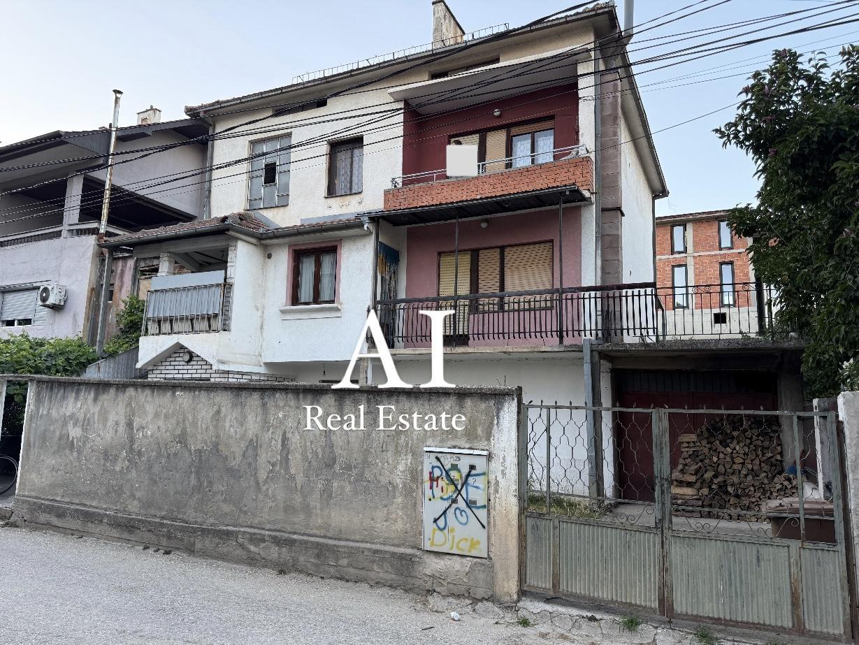 AIRealEstate-prodava-kuqa-so-dvor-vo-Reçica