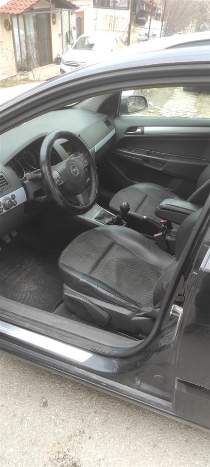 SE-PRODAVA-OPEL-ASTRA