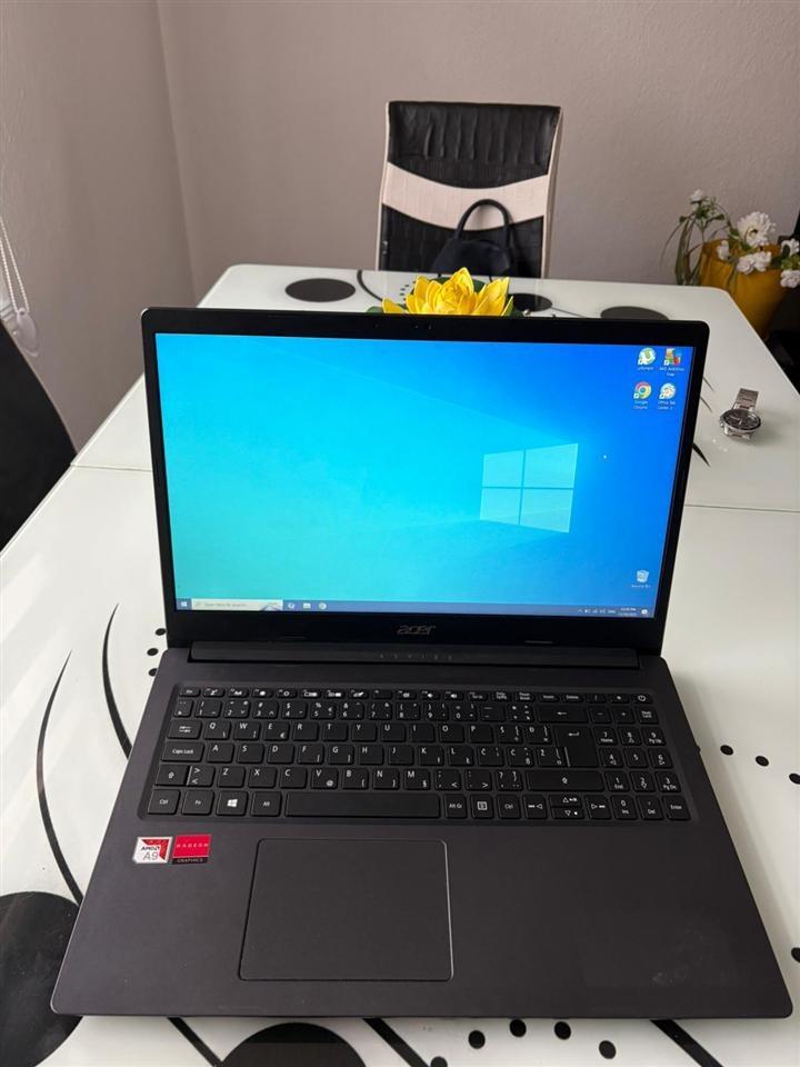 Se-prodava-laptop