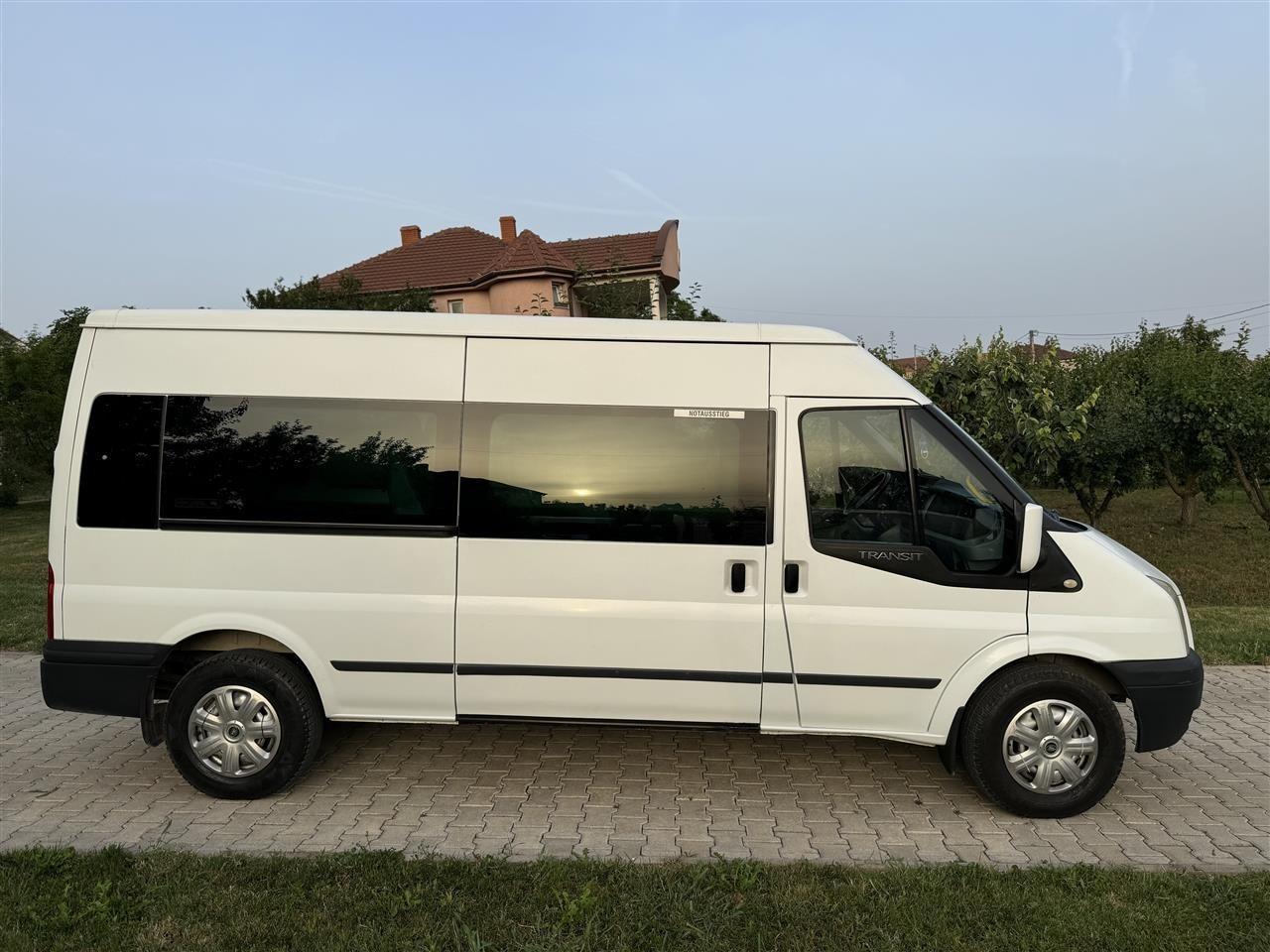 FORD-TRANSIT-9-SEDISTA-SO-KLIMA-