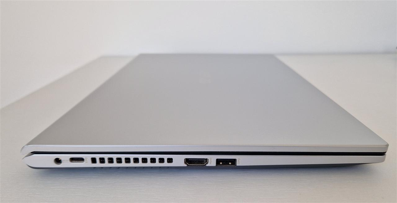 ---Продавам-лаптоп-ASUS-X515JF