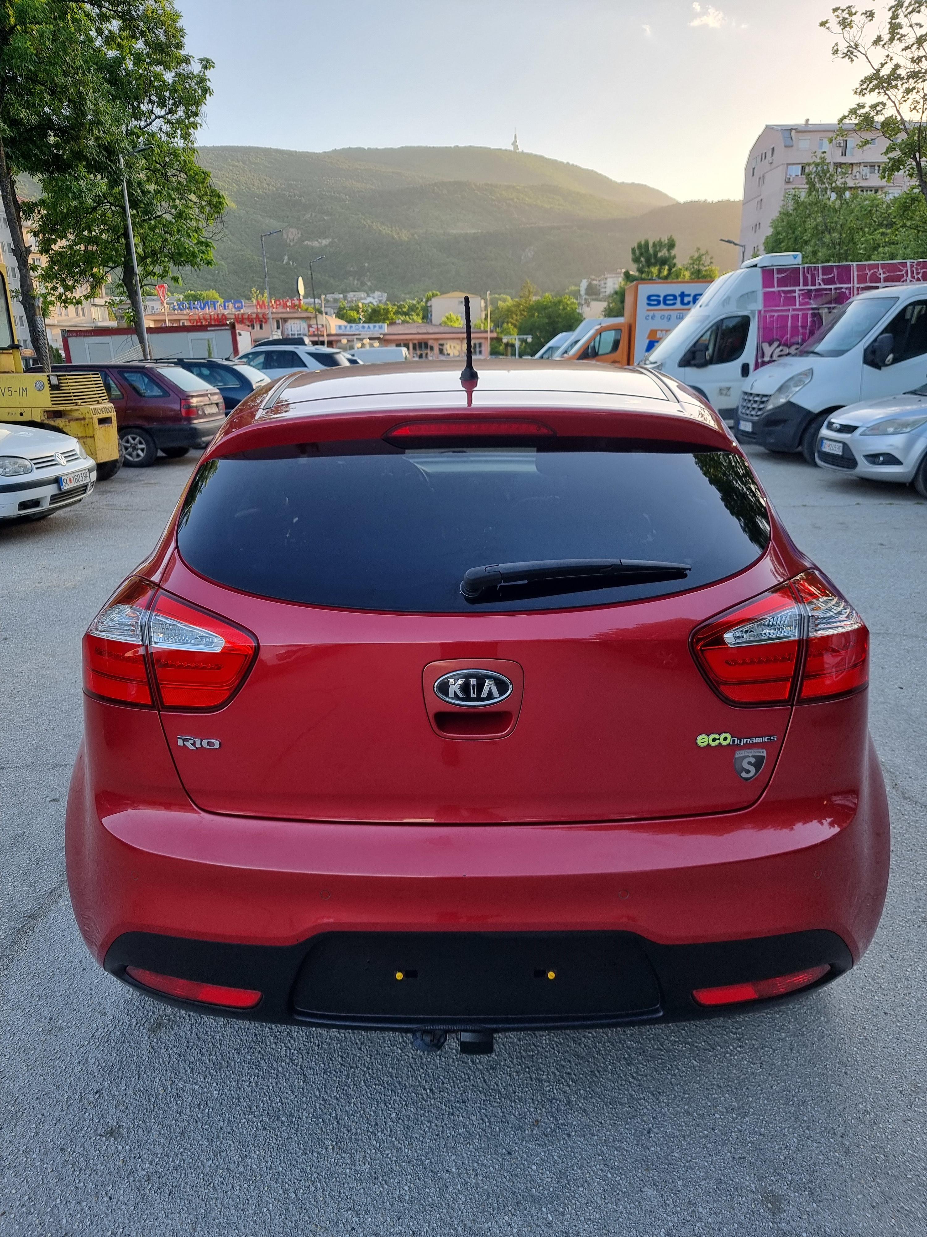 Kia-RIO-1-1crdi-75ks-2012god--so---165-123km--