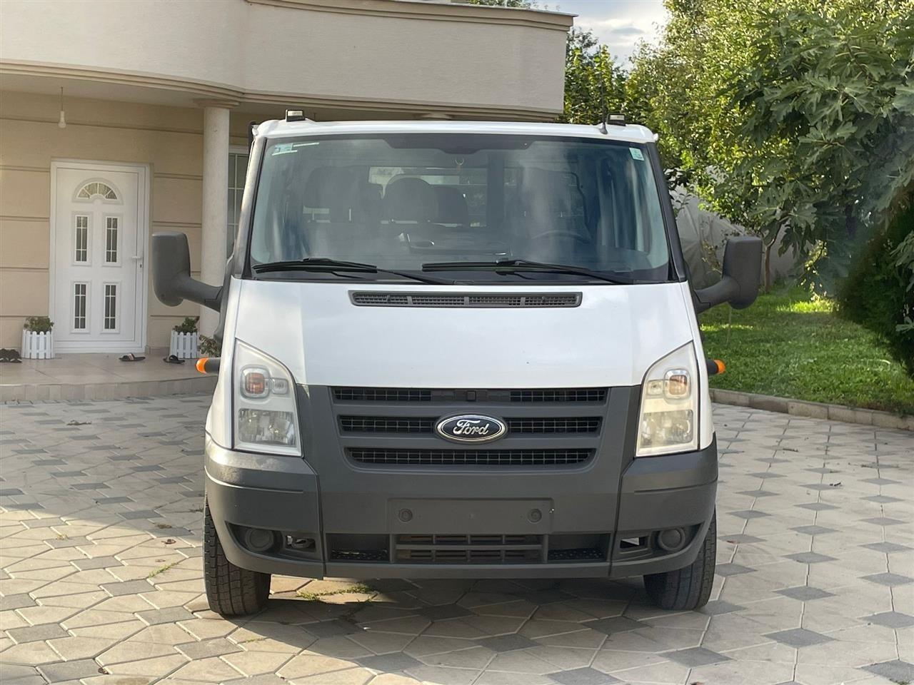 FORD-TRANSIT-TDCI---7-SEDISTA-2013-GOD-KAMJONETA